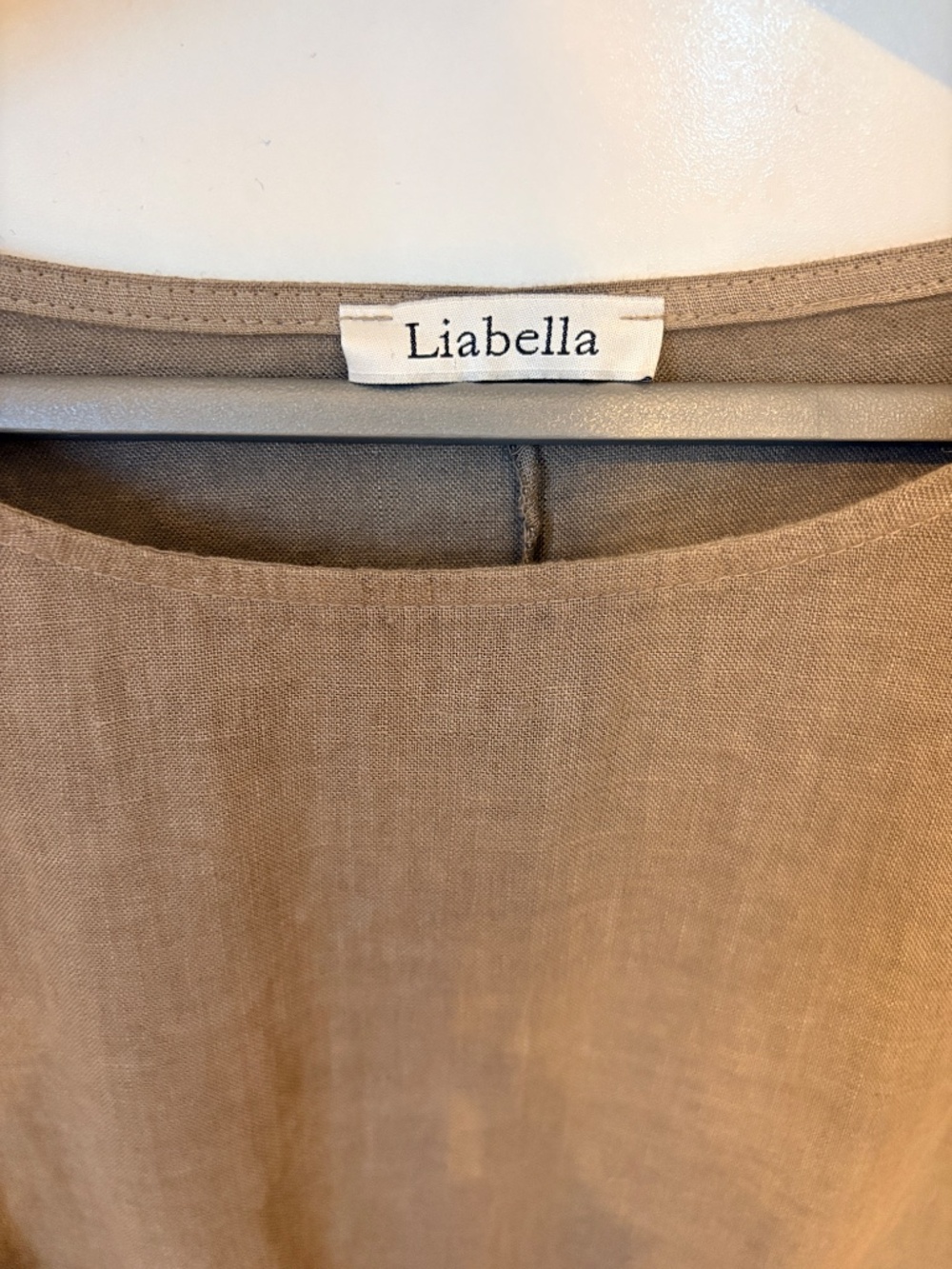 100% Linen. Made in Italy olive/mocha green tunic. - Picture 2 of 5